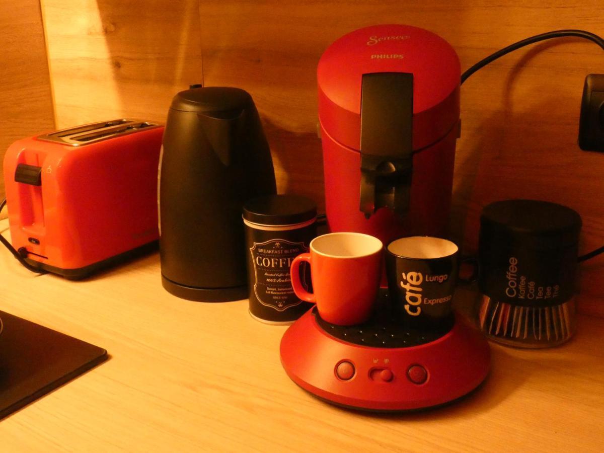 Love Room Le Rouge Et Noir Barr Εξωτερικό φωτογραφία