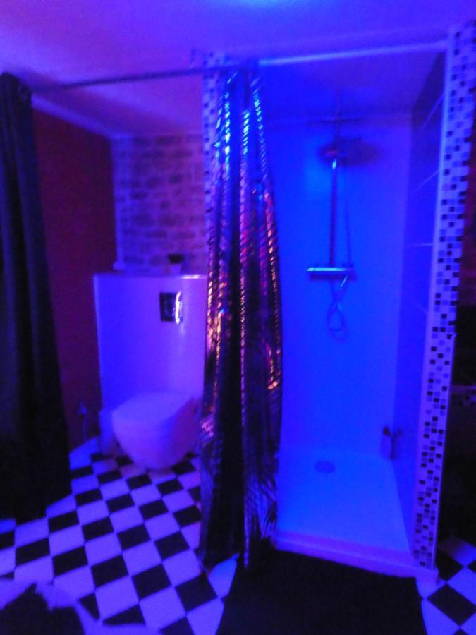 Love Room Le Rouge Et Noir Barr Εξωτερικό φωτογραφία
