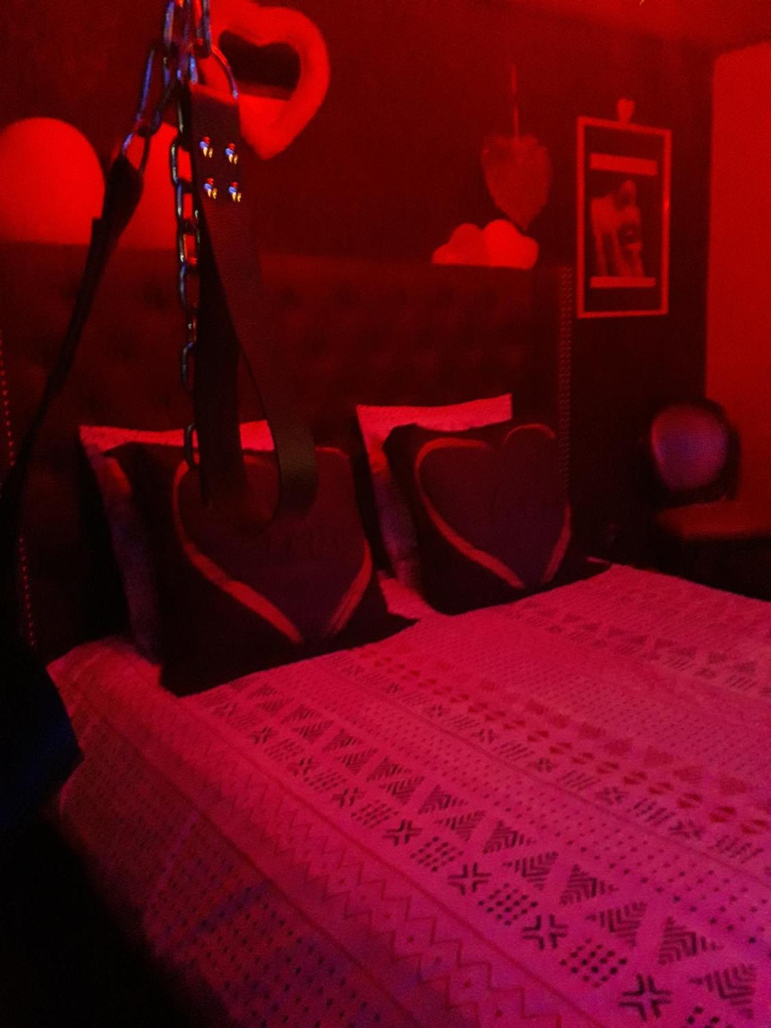Love Room Le Rouge Et Noir Barr Εξωτερικό φωτογραφία