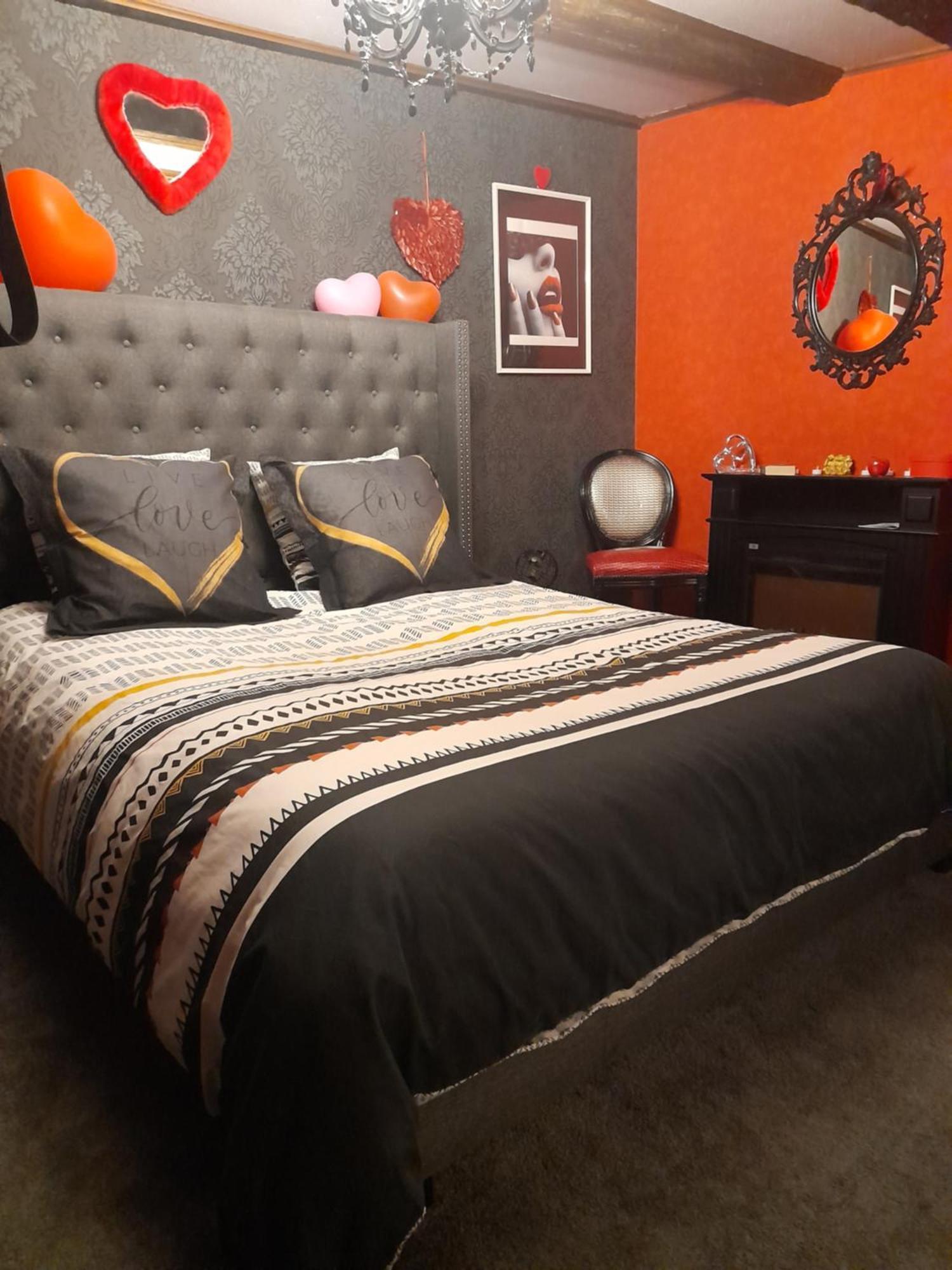Love Room Le Rouge Et Noir Barr Εξωτερικό φωτογραφία